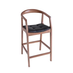 Barska stolica Mira Crna